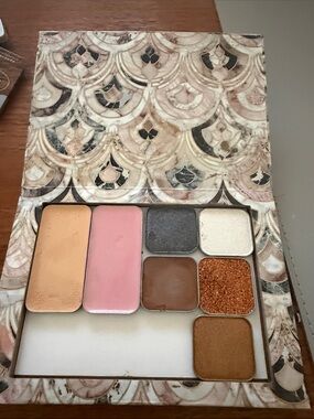 Compact Face Palette in Marble Pink and Gold